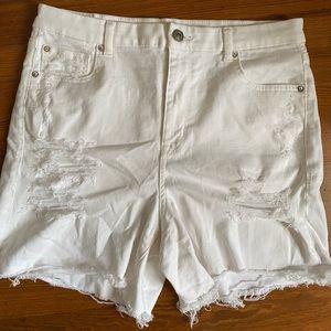 High waisted white American Eagle Shorts